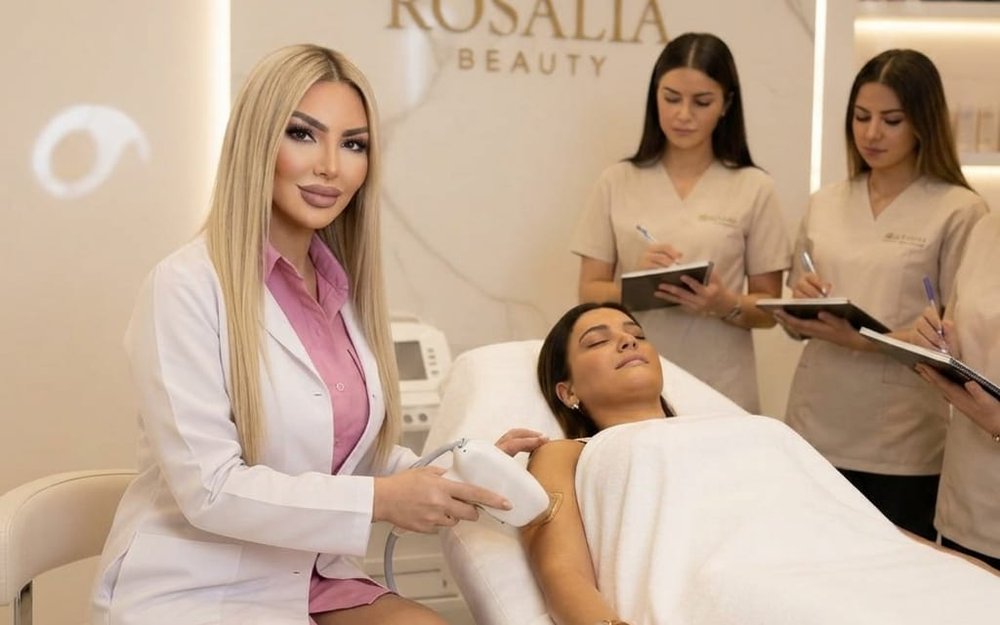 Behandlung mit dem Dioden-Eis-Laser bei Rosalia Laser & Beauty München